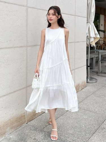 Tegan Organza Tiered Long Straight Dress _JO202.21_Joven Brand_ชุดเดรสยาว Organza 3 ชั้นแนวทแยงที่ดูอ่อนเยาว์หรูหรา