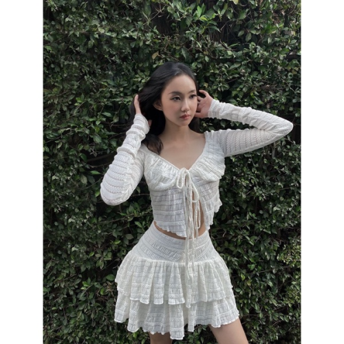 Butterfly Set_Long Sleeve Croptop+Flared Skirt_BV.58.23_B’vilys Brand_เซตผีเสื้อ เสื้อเชิ้ตผูกโบว์แขนยาว ผสมผสานกับกระโปรงบาน 2 ชั้นสไตล์เฟมินีน