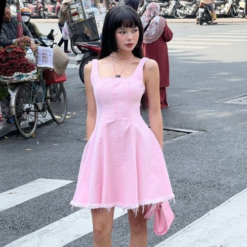 Sundress_Square neck Flared Short Jean Dress_CA.46.10_CARA Tenny ชุดเดรสยีนส์สั้นทูพีซคอเหลี่ยมบานทันสมัย