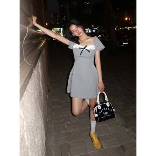 Melanin Puff Sleeve A Line Mini Dress_CA.46.22_Cara Club Brand_เดรสสั้นแขนพองเมลานิน ทรงเอไลน์แบบผู้หญิงที่เอว