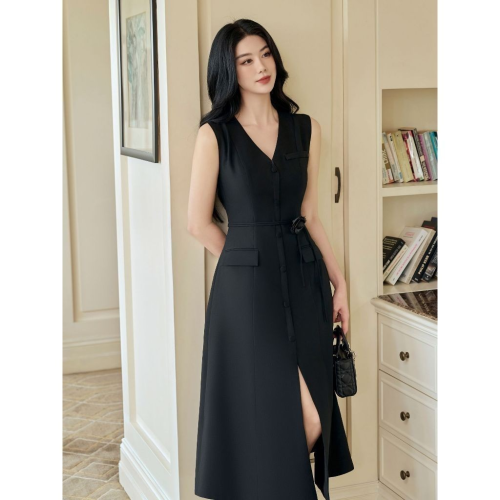 Victoria V Neck Side Slit Long A Line Dress_JO202.6_Joven Brand_ชุดเดรสยาวสไตล์วิคตอเรียนที่หรูหราและหรูหราพร้อมคอวีและรอยผ่า