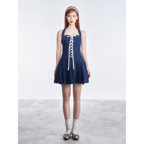 Bestie Jean Pleated Dress_CA.46.30_Cara Club Brand_ชุดเดรสยีนส์คอเชือกแขวนคอ Bestie พร้อมกระโปรงจับจีบเฉพาะตัว