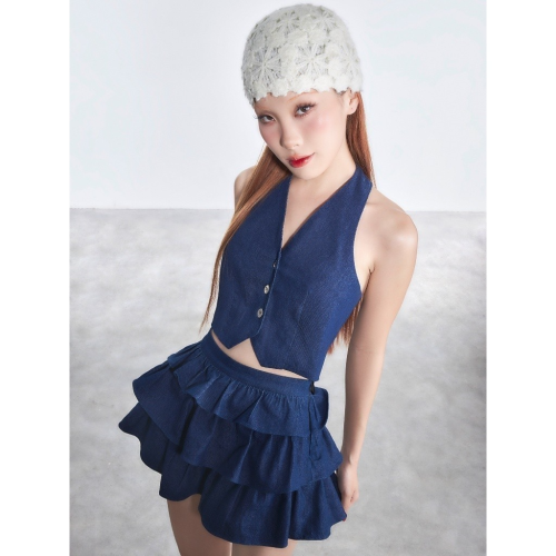 Alley Jean Set_Halter Top+Tiered A Line Skirt_CA.46.31_Cara Club Brand_เซ็ตยีนส์ เสื้อสายเดี่ยว และกระโปรงชั้น Alley ทรงเอไลน์ที่ดูโฉบเฉี่ยวและมีเอกลักษณ์เฉพาะตัว