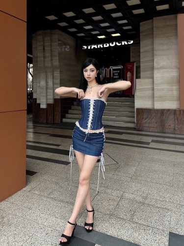 Hera Denim Set_Corset Top+Short Skirt_B23101363_L Seoul Brand_เซ็ตเสื้อรัดตัว Hera Denim มาพร้อมสายถักลูกไม้ + กระโปรงสั้นทรงสลิม บ่งบอกความเป็นเซ็กซี่