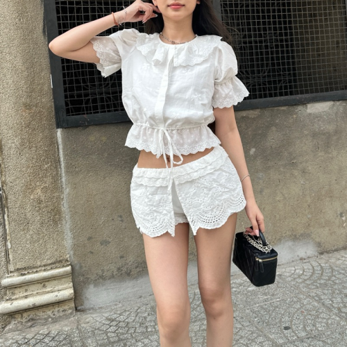 Chu Set_Blouse+Shorts_BV.58.6_B’vilys Brand_ชุดทำจากผ้าปักคุณภาพดี บุหนา 2 ชั้น