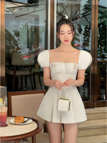 Colin Brand-Corset Dress_Pleated chest Puff Sleeve Wonmen’slinen short Dress_C02 ชุดเดรสสั้นสำหรับผู้หญิงผ้าลินินแขนพองและหน้าอกจับจีบ