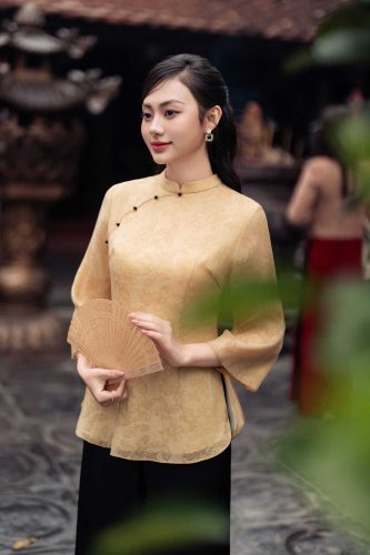 Blouse Top_ Gem with Half-sleeved robe LA8.15_Lamia Design Brand_ชุดสูทฝรั่งเศสแขนยาวลายหยก