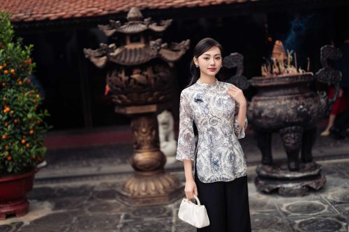 Blouse Top_Ancient 3-inch traditional robe with loose sleeves _LA8.20_Lamia Design Brand_ชุดฝรั่งเศสโบราณพร้อมที่จับ 3 อันที่ขาดหายไป