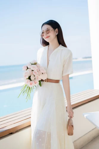 Dainty Midi Dress_DA7.22_Darling Diva Brand_ ชุดเดรสมิดิบานแขนสั้นคอวี