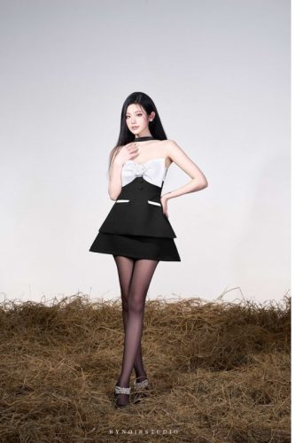 Aura Strapless Top With Bow_BY57.16_Bynoir Studio Brand_Aura Top เสื้อเกาะอกผูกโบว์เกาะอก