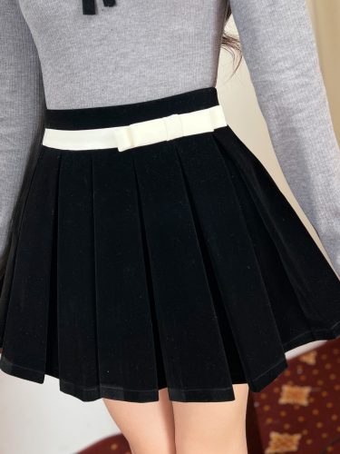 Velvet Pleated Skirt_CV20_Bae & Chic Brand_กระโปรงกำมะหยี่และกระโปรงผ้าไหมผู้หญิงพร้อมชายจีบเก๋เก๋หนา ง่ายต่อการเคลือบปาร์ตี้ คาเฟ่ สตรีทแวร์