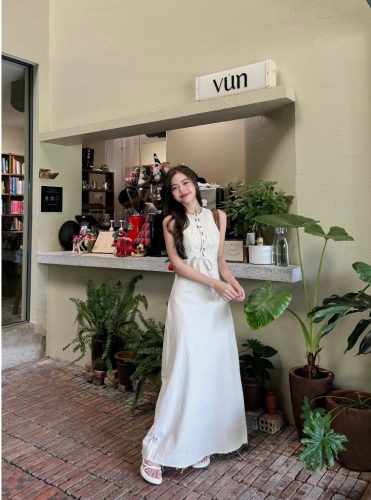 EMRI Tie Rope Maxi Dress_GO196.6_Goutdejun_ชุดเดรสผู้หญิง ดีไซน์ด้วยเข็มขัดตัวยาว ประดับด้วยเข็มขัด EMRI