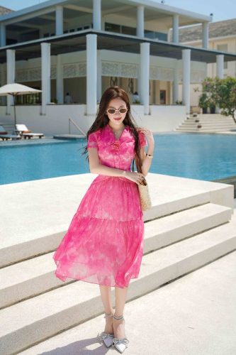 Wraparound Dress_Chest flowers With Pleated Fishtail Dress_LD282_Lamia Design Brand_เดรสจับจีบแต่งดอกไม้หน้าอก