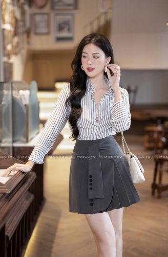 Grey A Line Pleated Dress_MA47.10_Masara Brand_กระโปรงทรงเอสีเทาอ่อนวัยพร้อมจับจีบจีบ