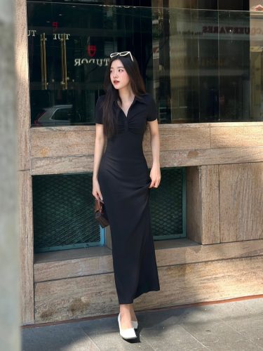 Long Form Trumpet Polo Dress_LA01_Mieu Brand_ชุดเดรสยาวผู้หญิงคอโปโลทรงหางปลาและช่วงอกสวยงาม