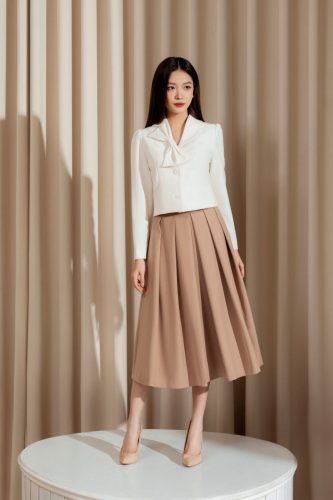 Curved Pleated Waistband Flared Skirt_LE16.19_Leika Brand_กระโปรงจับจีบช่วงเอวโค้ง