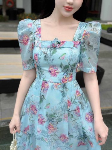 Midi Dress_Flower Detailed with Square neck dress_LD277_Lamia Design Brand_เดรสคอเหลี่ยมลายดอกไม้