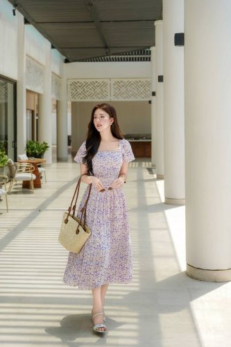 Midi Dress_Short hands Square neck Little flower Dress _LA8.8_Lamia Design Brand_ชุดเดรสลายดอกไม้เด็ก คอเหลี่ยมและแขนจับจีบ