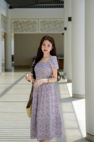 Midi Dress_Short hands Square neck Little flower Dress _LA8.8_Lamia Design Brand_ชุดเดรสลายดอกไม้เด็ก คอเหลี่ยมและแขนจับจีบ