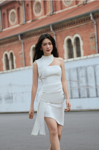 One Sleeve Midi Dress_VD23141_VELLA FASHION Brand_ชุดเดรส Midi ปิดไหล่มีจีบเอว