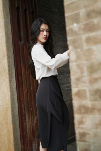 Ruffle Midi Skirt_VV23129_VELLA FASHION Brand_กระโปรงสั้นเอวสูงเซ็กซี่