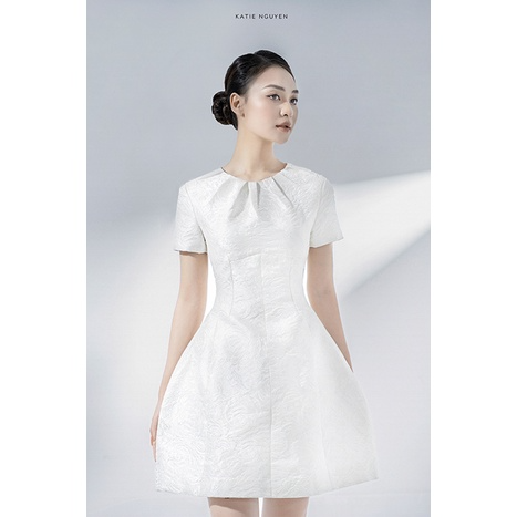 White Rose Mini Dress_KA26.11_KATIE NGUYEN Brand-เดรสแขนกุดลายดอกกุหลาบสีขาว