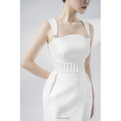 LaRose Sheath Dress_KA26.8_KATIE NGUYEN Brand_เดรสลาโรสติดกระดุมหิน