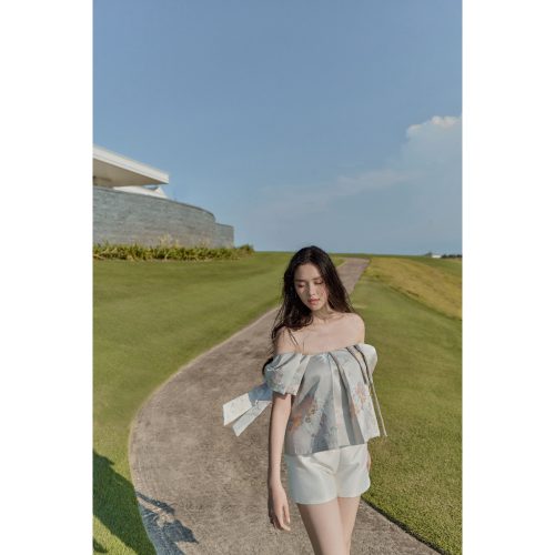 Mina Tafta Embossed Floral Pattern Off The Shoulder Top_JO24.13_JOIE DES ROSES Brand_เสื้อลายดอกมีนา