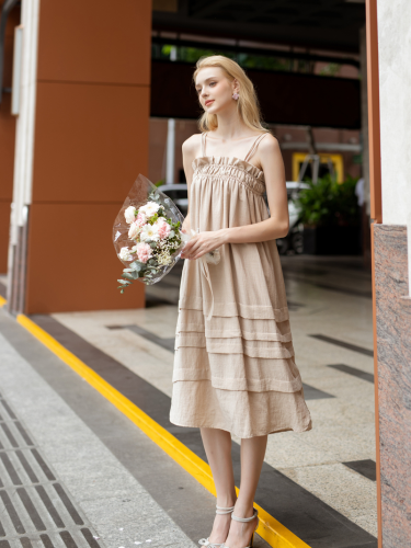 CRESCENT Linen Oversize Sundress_SI19.8_91 Signature Brand_ชุดเดรสเกาะอกผ้าลินินโอเวอร์ไซส์พร้อมชุดคลุมท้องสุดหรู – CRESCENT DRESS