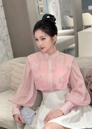 Amera Lace Flower Shirt_AR42.15_ARA Store Brand_เสื้อลูกไม้ลายดอกไม้สามมิตินูนคุณภาพสูง Amera Top Al20