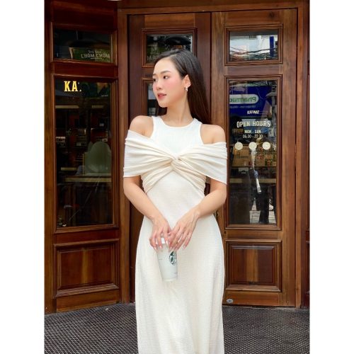 Off The Shoulder Midi Dress_D444_TinFour Clothing Brand_ชุดเดรสยาวปิดไหล่ Twisted รักแร้