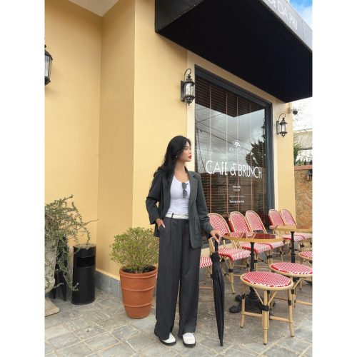 Women’s Blazer Top_VE25_TinFour Clothing Brand_Aó blazer กระเป๋าทรงกล่องแฟชั่นสตรีสไตล์หรูหราและสง่างาม