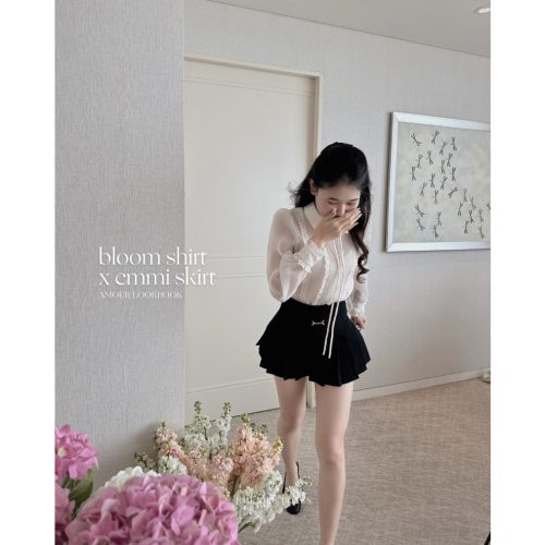 Bloom Ruffle Silk Shirt_JO24.12_JOIE DES ROSES Brand_เสื้อเชิ้ตผ้าไหมมีระบาย Bloom