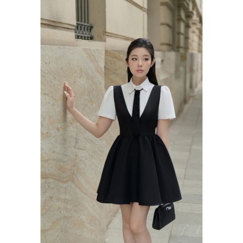 Nabi Black Mini Dress_JO24.10_JOIE DES ROSES Brand_ – ชุดนาบีผ้าทวีตสีดำ