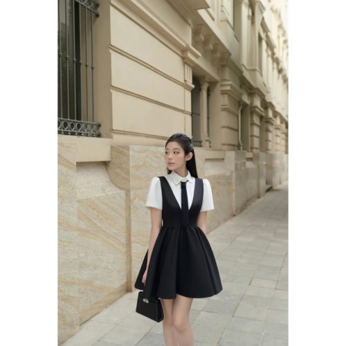 Nabi Black Mini Dress_JO24.10_JOIE DES ROSES Brand_ – ชุดนาบีผ้าทวีตสีดำ