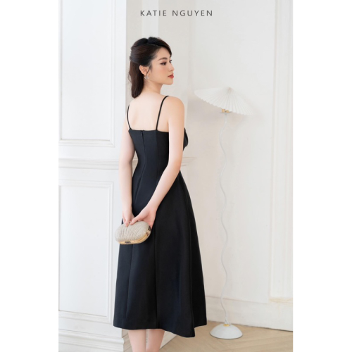 Gabril Midi Dress_KA26.12_KATIE NGUYEN Brand_Gabril Midi Dress เดรสเกาะอกบิด