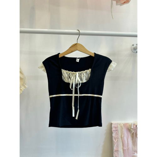 Coquette Sleeveless Blouse_19 61.9_1988 Brand_เสื้อยืด coquette