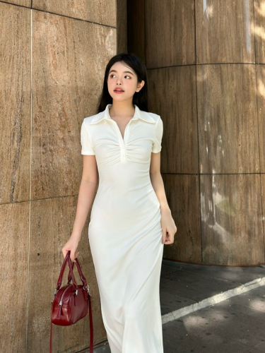 Long Form Trumpet Polo Dress_LA01_Mieu Brand_ชุดเดรสยาวผู้หญิงคอโปโลทรงหางปลาและช่วงอกสวยงาม