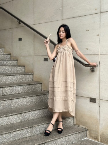 CRESCENT Linen Oversize Sundress_SI19.8_91 Signature Brand_ชุดเดรสเกาะอกผ้าลินินโอเวอร์ไซส์พร้อมชุดคลุมท้องสุดหรู – CRESCENT DRESS