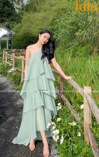 Halter Neck Ruffle Babydoll Straight Maxi Dress_LO76.4_LOLA Brand_แม็กซี่เดรสตัวยาวดีไซน์ชายหาดเปลือย – เดรสเบบี้ดอล มาพร้อมสายบาน 4 ชั้น