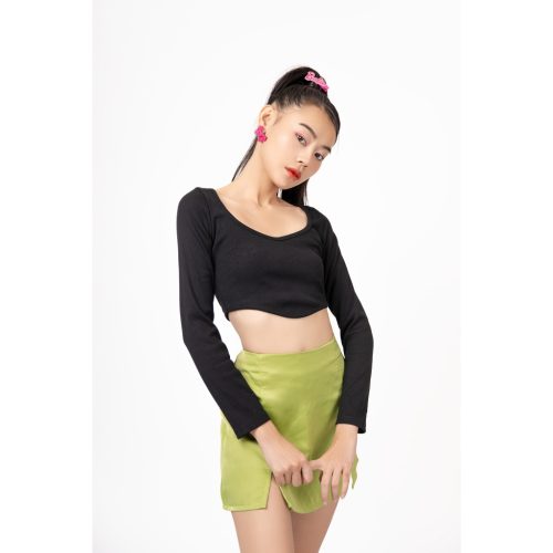 Avis Long Sleeve Crew Neck Form Fit Croptop_AC83_TOPTIFY Brand _เสื้อครอปแขนยาวธรรมดาผู้หญิงคอกลมและเสื้อ Avis Top รูปหัวใจ