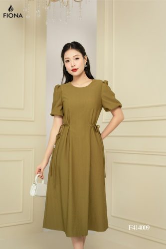 Puff Sleeve Flared Midi Dress_FI88.12_FIONA Brand_เดรสทรงตรง ผูกโบว์ที่เอวทั้งสองข้าง แขนพอง