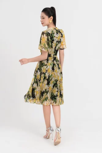 Floral Pattern Pleated Midi Dress_IV115.2_IVY MODA Brand_เดรสพลีทลายดอกไม้