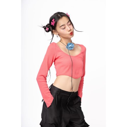 Avis Long Sleeve Crew Neck Form Fit Croptop_AC83_TOPTIFY Brand _เสื้อครอปแขนยาวธรรมดาผู้หญิงคอกลมและเสื้อ Avis Top รูปหัวใจ