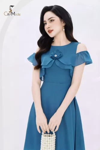 Blue Silk Flared A Line Dress Tie Flower_CI135.2_ Citi Mode Brand_ชุดเดรสผ้าไหมสีฟ้าประดับด้วยดอกไม้