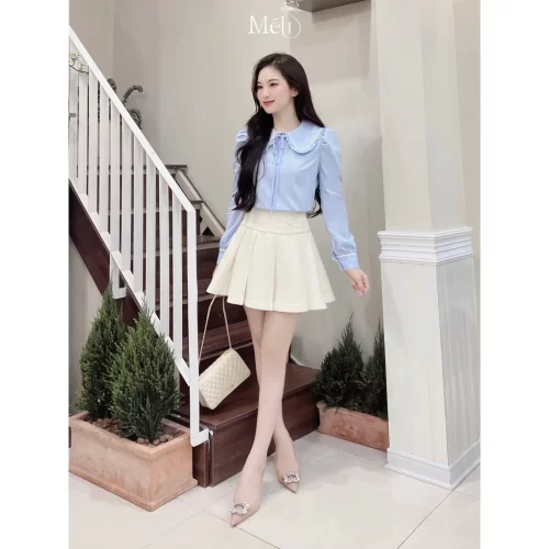 Set_Shirt+Pleated Skirt_ME31.8_Méli Brand_เสื้อเชิ้ตคอปกระบายแขนยาวสีน้ำเงิน + กระโปรงจับจีบสีครีมแต่งลูกไม้สีครีม