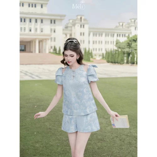 Blue Shorts_ME31.10 Méli Brand_กางเกงขาสั้นผ้าโบรเคดสีน้ำเงิน -วัสดุ: ผ้าโบรเคด – ดีไซน์เมลี