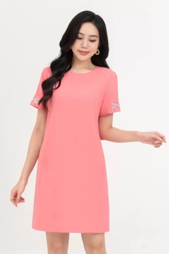 Aurora Straight Dress_IV115.8_IVY MODA Brand_AURORA DRESS – ชุดเดรสผ้าทอทรงตรง BURN OUT