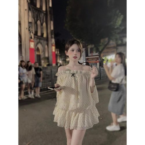 Chiffon Polka Dots Off The Shoulder Mini Dress_CH67.12_Charmie Brand_ชุดเดรสสั้นเปิดไหล่ผ้าชีฟองเนื้อนุ่มลายจุดสำหรับผู้หญิง