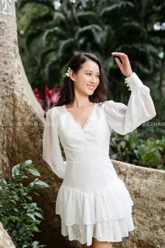 Mangset White Long Sleeve Ruffle Mini Dress_LO76.20_LOLA Brand_ชุดเดรสยาวแขนยาวสีขาว